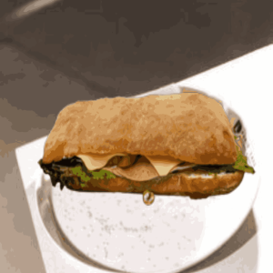 چاپاتا ژامبون و زیتون